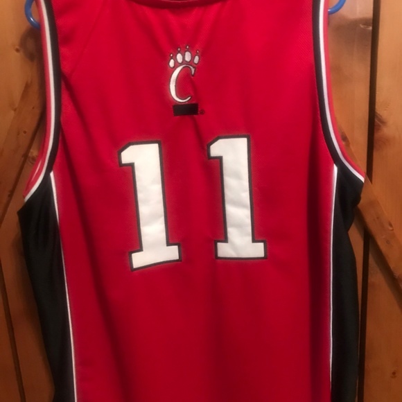 Cincinnati Bearcats Basketball Jersey - Picture 3 of 6